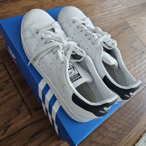 Adidas White and Navy Sneakers Stan Smith